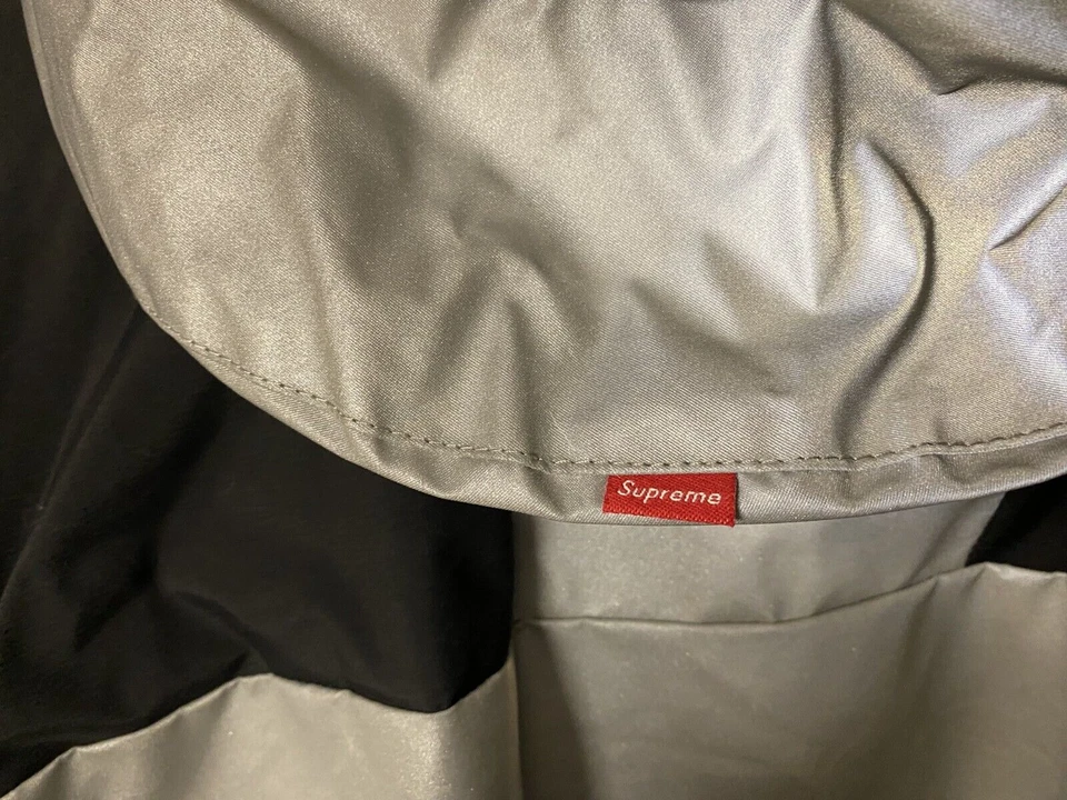 Supreme x The North Face TNF Reflective 3M Mountain Parka Medium Silver Black - Image 4 of 4