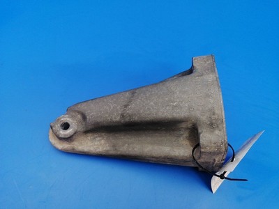 Mercedes-Benz C W204 Diesel 2.2CDI Engine mounting bracket  