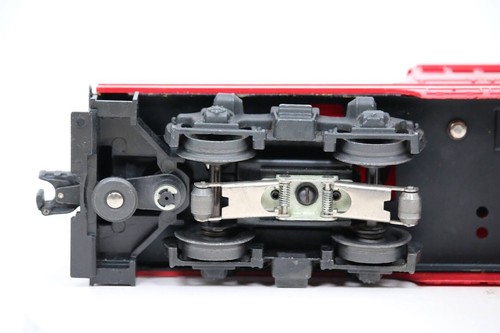 Lionel Postwar LV GE 44-Ton Switcher, 627, O Gauge Red Vintage 1:48 Scale - Picture 6 of 8