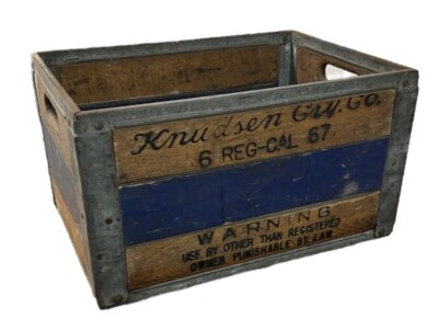 VINTAGE - KNUDSEN CREAMERY CRY DAIRY HEAVY WOOD MILK CRATE BOX