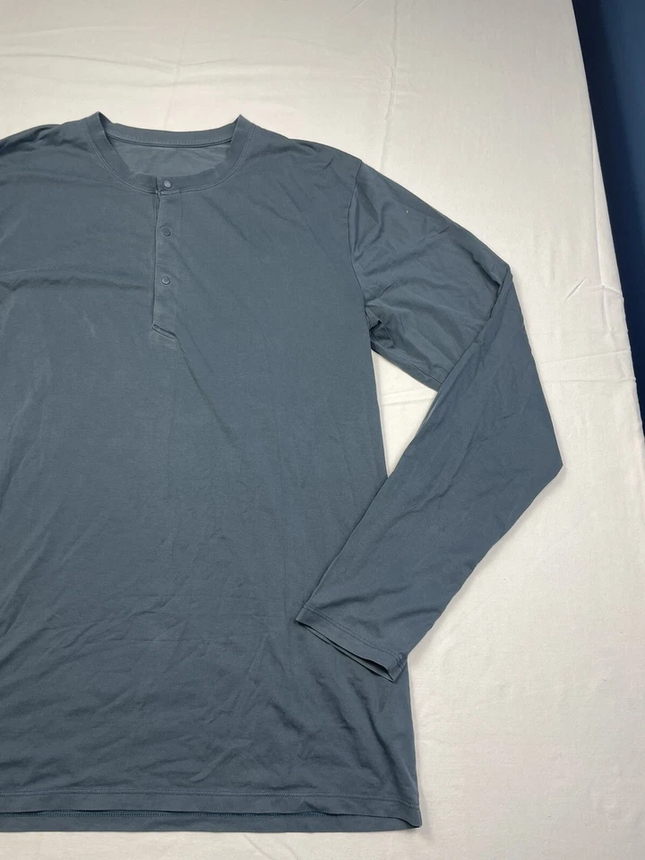 Lululemon The Fundamental Henley Manga Larga Rendimiento Snap Acero Azul Talla M Foto 2 de 4