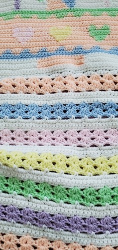 Baby Carousel Horse Pastel Knitted Crocheted Afghan Blanket Blue Pink Purple - Picture 8 of 9