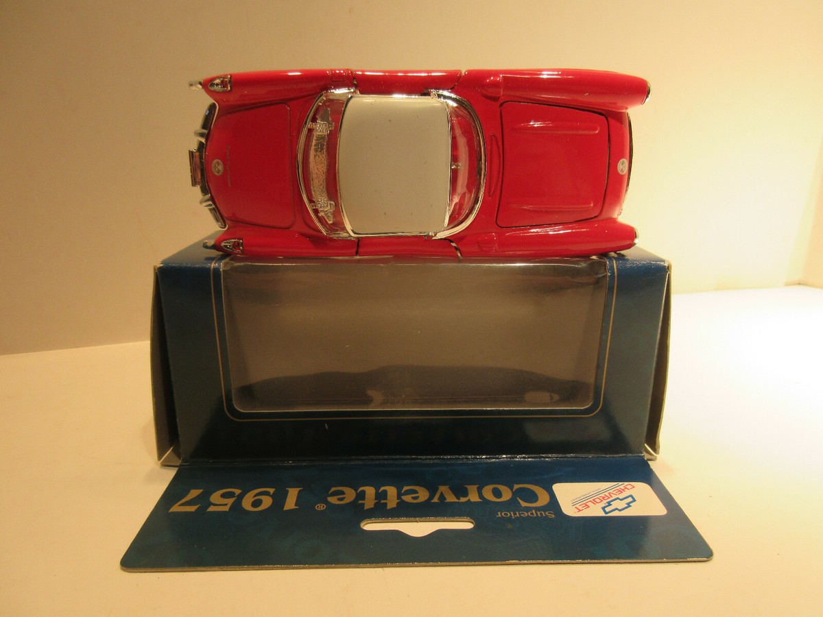 Superior Collectibles #SS5709 1957 Chevrolet Corvette 1:32