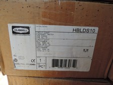 Interruptor de desconexión Hubbell HBLDS10 100A 600VAC tipo 4X, 12