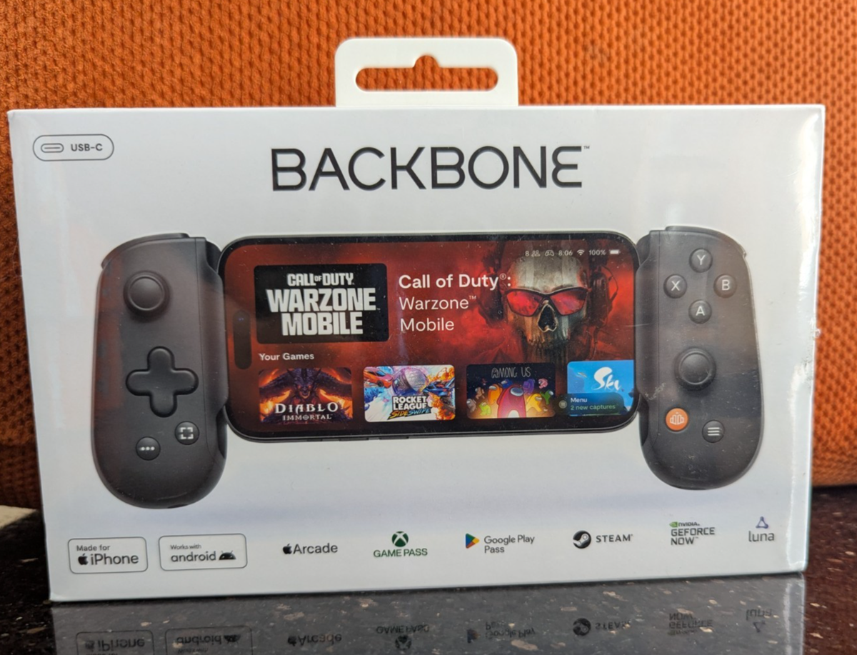 BACKBONE One （2nd generation ）BB-51-P-BR Amazon.com: BACKBONE One Mobile Gaming Controller (PlayStation