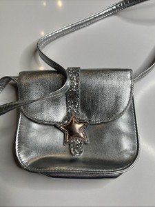Place Children’s Purse. Silver With Copper Color Star. 17 Inch Strap.