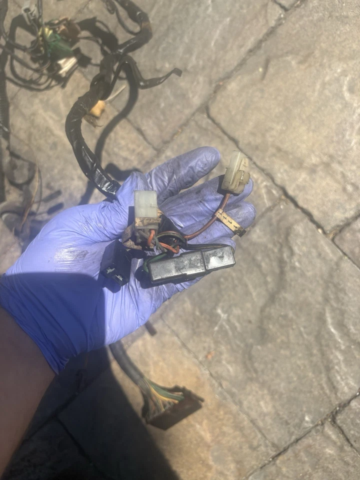 1982 Mazda RX-7 FB 12A Engine Wiring Harness OEM - Image 3 of 4