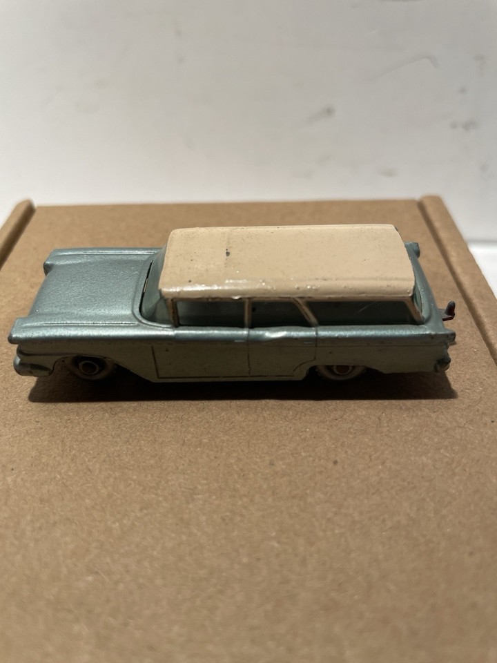 Modèle Réduit Lesney 1/75 - Ford Station Wagon Avec Sa Boîte D'origine - Occasion