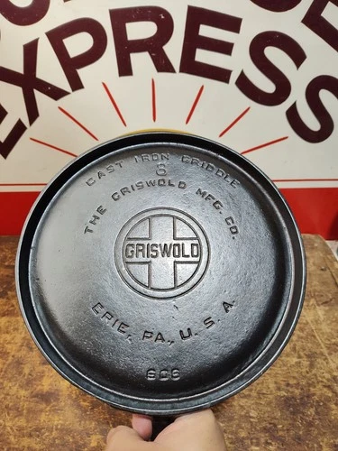"Fully Restored" GRISWOLD CAST IRON #8 Griddle Pan Large Logo Seasoned