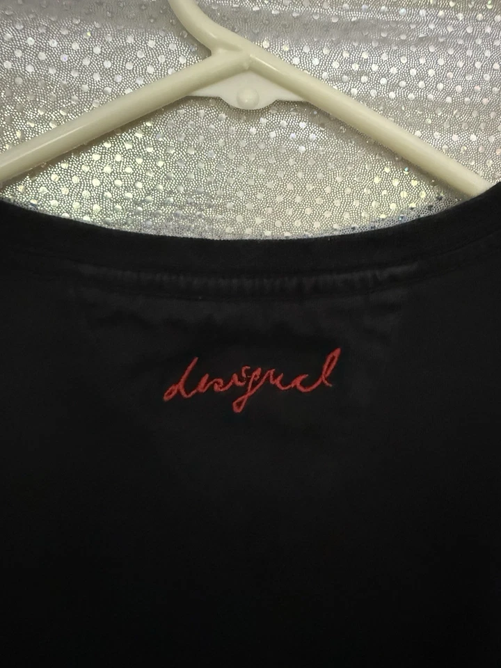 Camisa masculina Desigual tamanho G preta LS Hombre Libre logotipo arte vestível camiseta gráfica - Imagem 3 de 4