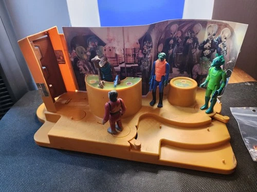 Star Wars 1978 Creature Cantina Action Playset W/ Box And Figures. Vintage READ
