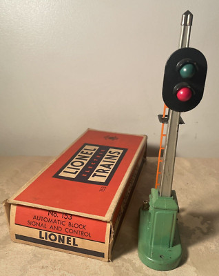 VINTAGE LIONEL No. 153 BLOCK SIGNAL & CONTROL with BOX