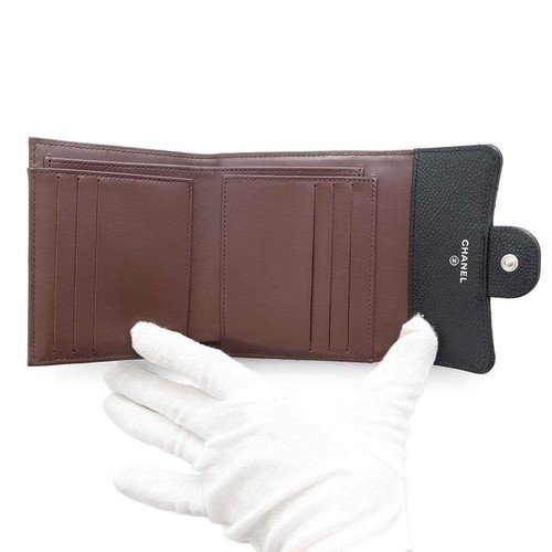 CHANEL Tri-fold wallet Size Small Calfskin Black AP0231 - Imagen 4 de 9