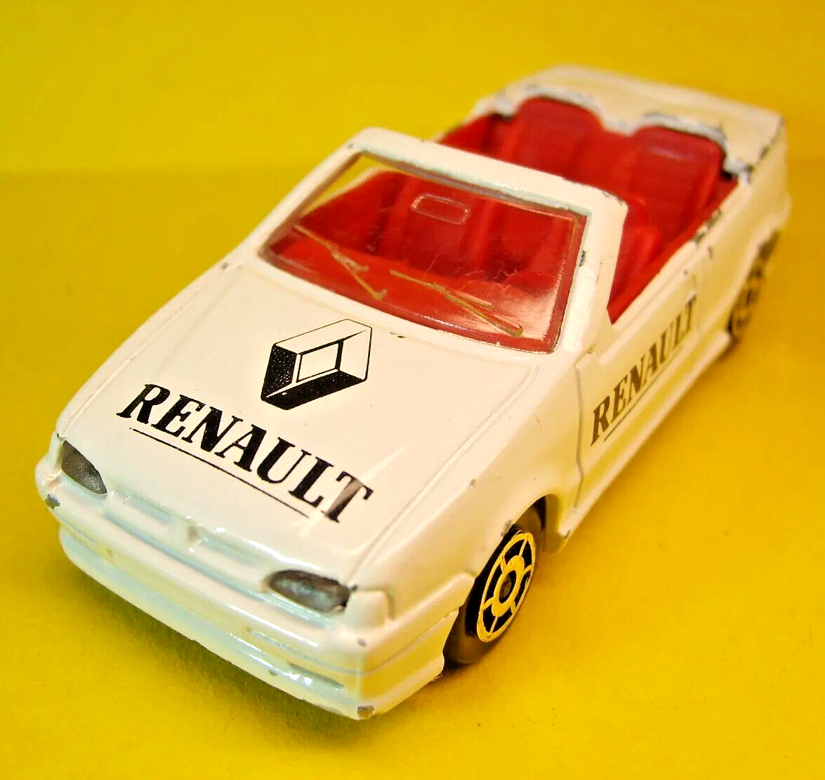1:55 Majorette No.225 Renault 19 Cabriolet from 1995 200 Series