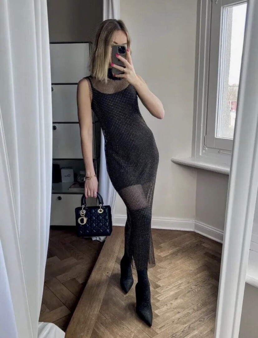 Parcel Delivery Evri Clothing ZARA WOMAN SEMI SHEER RHINESTONE