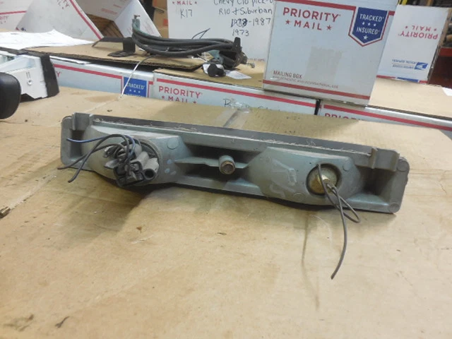 1992 - 1996 Buick Lesabre Park Avenue Right Passenger Parking Light 16512576 - Image 3 of 3