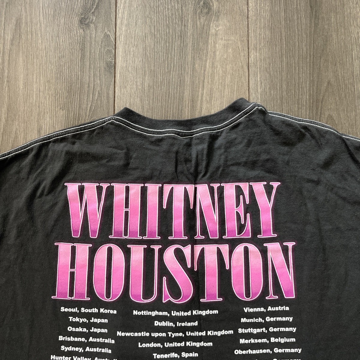 新品 未使用 ホイットニー ヒューストン 2010 TOUR T イエロー　M Whitney Houston 2010 Tour T Shirt Short Sleeve Mens 2XL Grey