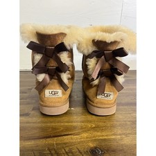 UGG Australia Bailey Bow II Chestnut Suede Sheepskin Boots Girls Size 5 3280Y