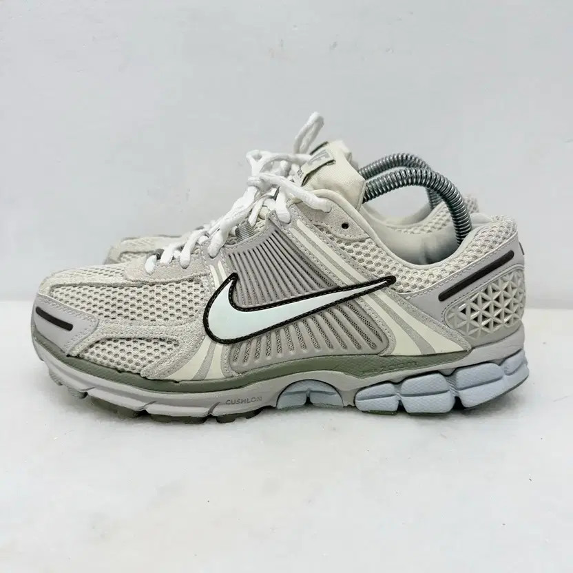 Nike Bomerro 5 Light Oerwood Sneakers Men's 270 thumbnail 2