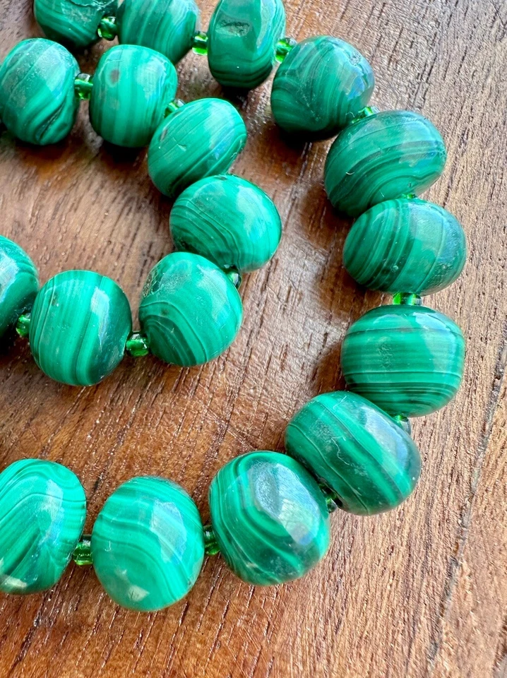 Collar de broche de oro de 12k vintage graduado con cuentas de malaquita verde natural 1/20 Foto 4 de 4