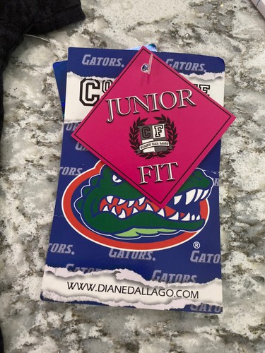 T-shirt UF Gators Collegiate Fashionista di Diane Dal Lago Junior Bling Medium - Foto 5 di 14