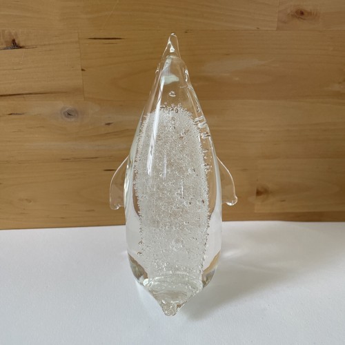 Penguin Paperweight clear with THOUSANDS of bubbles - Picture 3 of 10