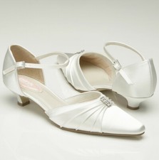 Paradox Pink OYSTER 50% OFF Ivory Satin Ruched Crystal Pointed Toe Bridal Shoes
