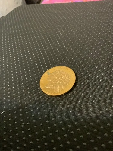 gold eagle 1929 coin .