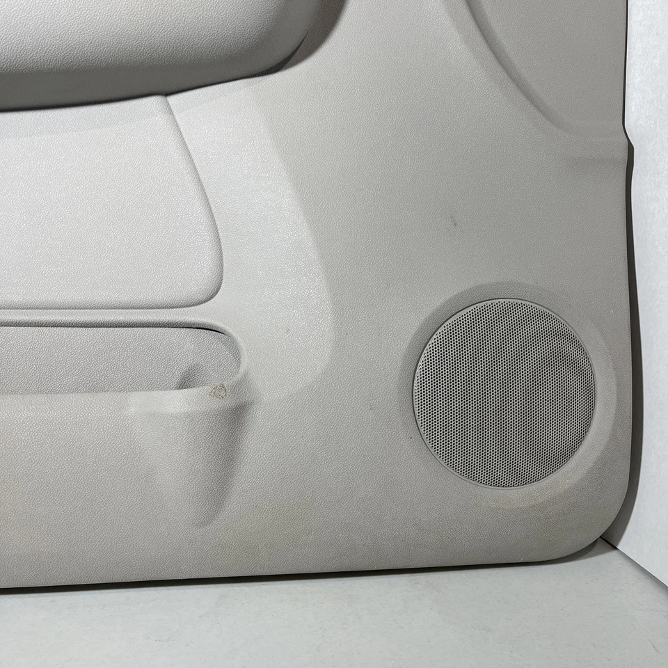 07-13 CHEVY SILVERADO SUBURBAN TAHOE GMC YUKON ESCALADE Drivers Panel de puerta OEM Foto 3 de 4