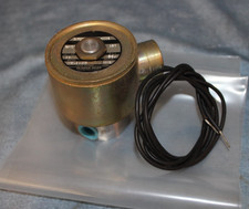 Skinner V5L26985 Solenoid Valve 3-Way 24 VDC 850 PSI 3/64" orifice 1/4" NPT