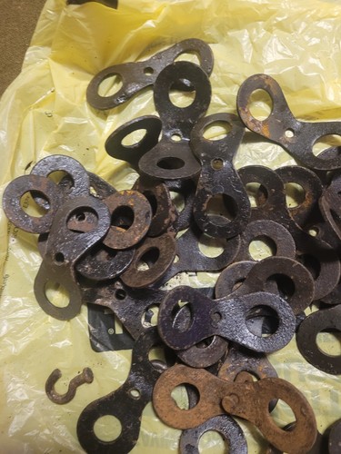 Trapping Supplies 44 Double Stake Swivels No J Hooks - Picture 3 of 4