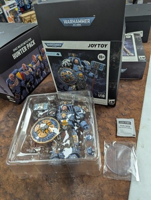 JOYTOY 1/18 Warhammer 40k Action Figure Space Wolves Arjac Rockfist