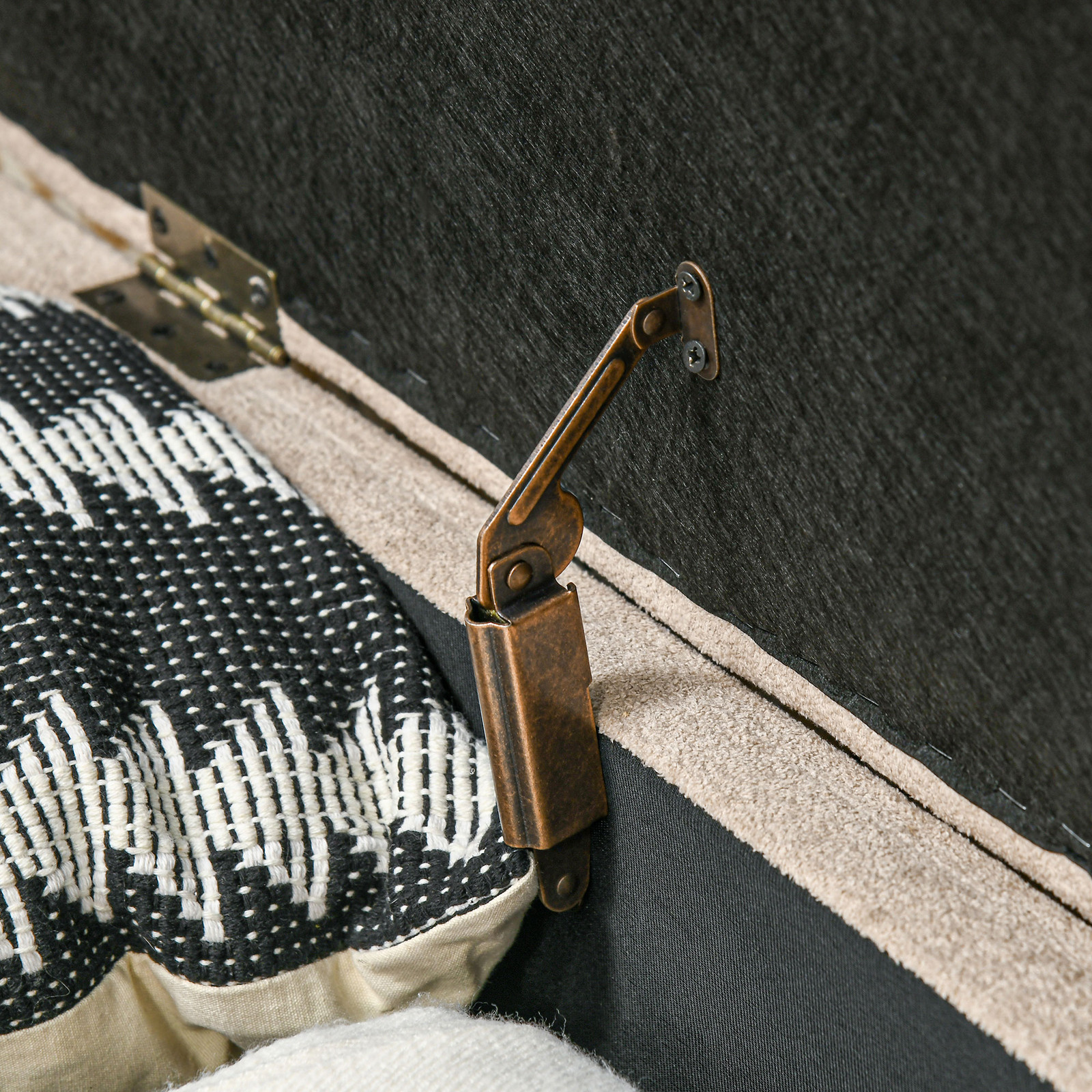 Storage Ottoman Bench, 43.3" Upholstered End of Bed Bench, Beige