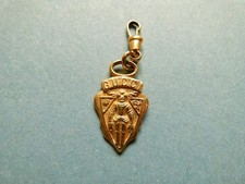 Vintage lata 1960/70-te Gucci Pozłacana torba Charm/Brelok Herb rycerski