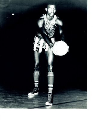 HARLEM GLOBETROTTERS 8X10 PHOTO WILT CHAMBERLAIN NBA BASKETBALL