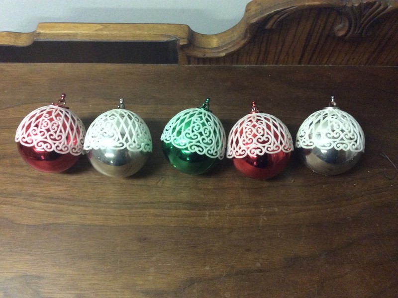 5 Vintage Plastic Round Christmas Ornaments Half Netted Around 2&1/2”