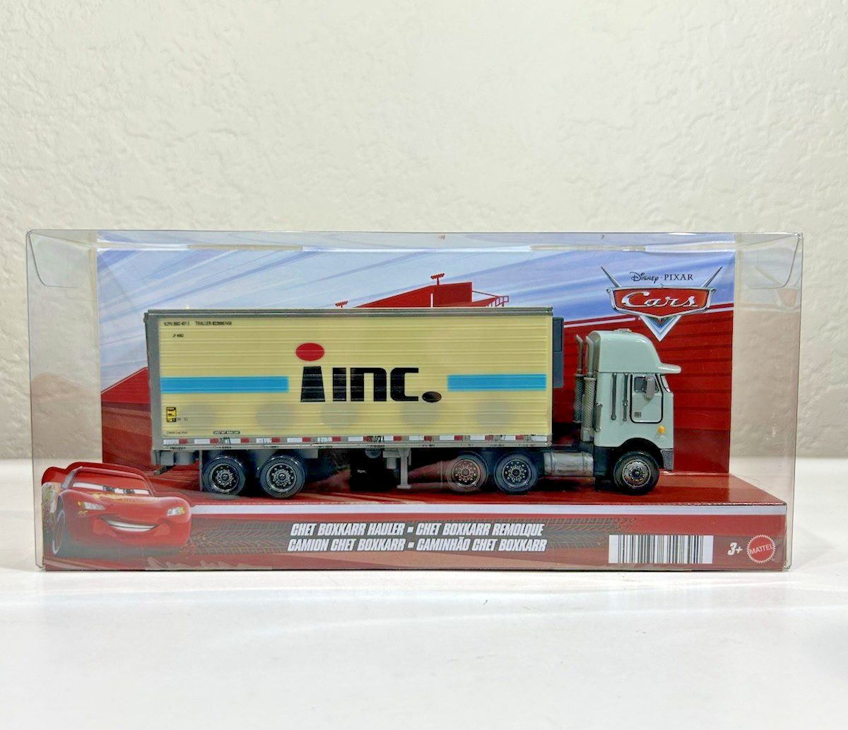 価格調整可能　カーズ、マテル製商品 Chet Boxkarr Hauler 1台 価格調整可能 カーズ、マテル製商品 Chet Boxkarr Hauler 1台