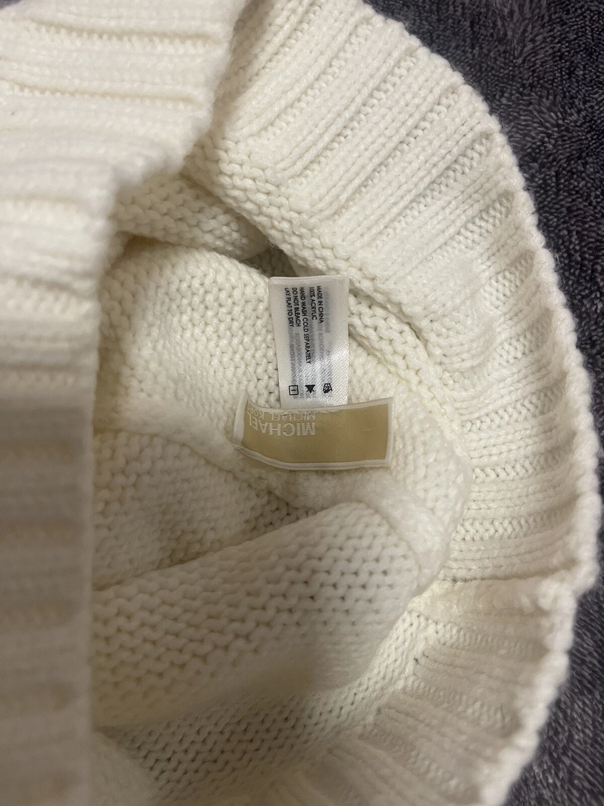 Cappello nuovo Michael Kors bianco latte avorio con caramella