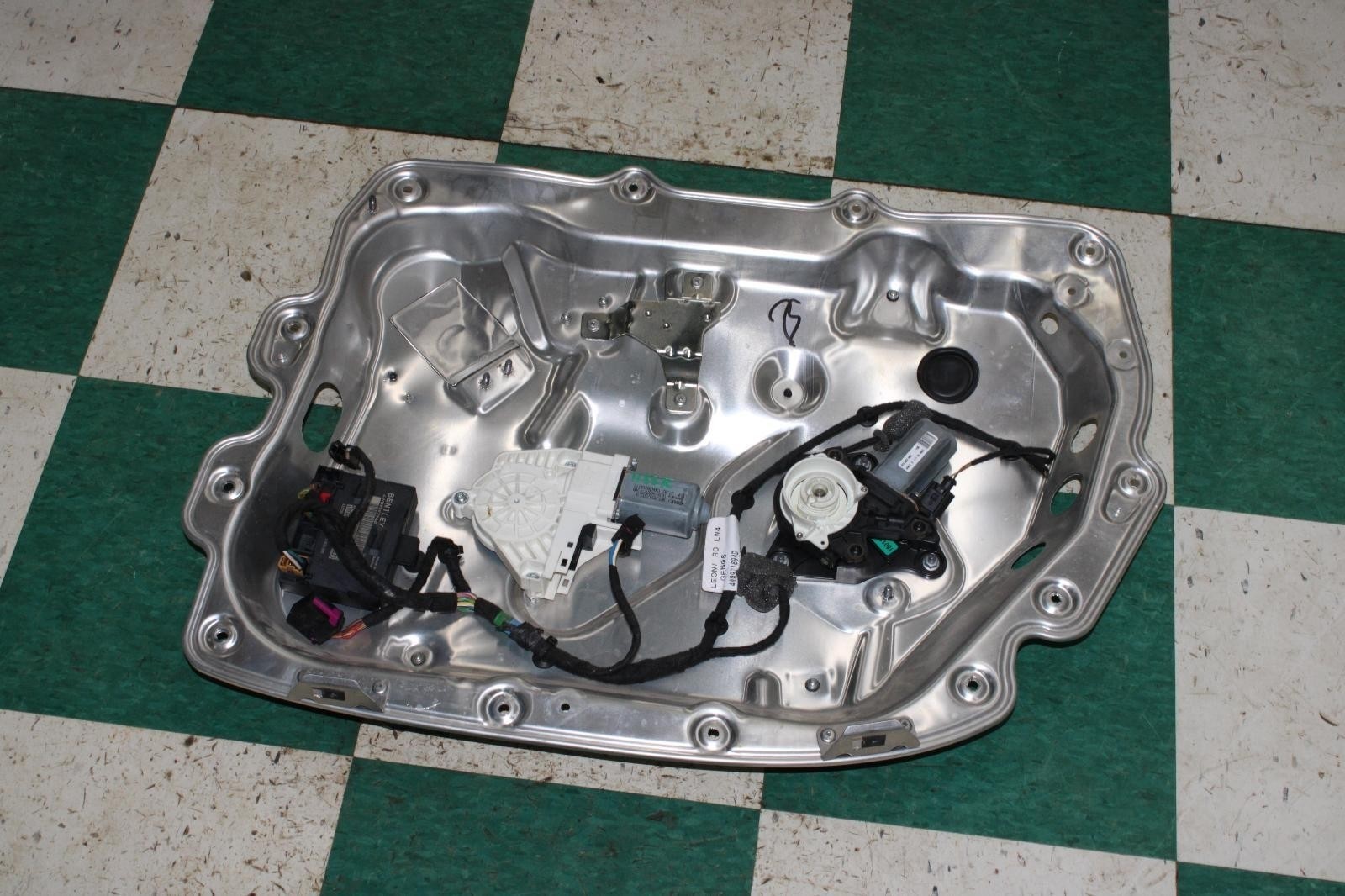 Bentley Flying Spur 2013-2018 Rear Right Window regulator Chrome