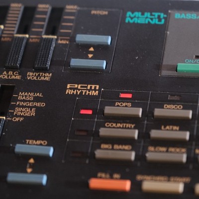 YAMAHA PortaSound PSS-560 working fair condition synth keyboard