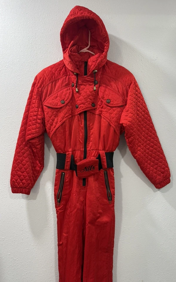 Raro Retro De Colección Lujo NILS Ropa de Esquí Rojo Con Capucha Traje de Esquí Traje de Nieve Talla 4 Divertido Foto 3 de 4