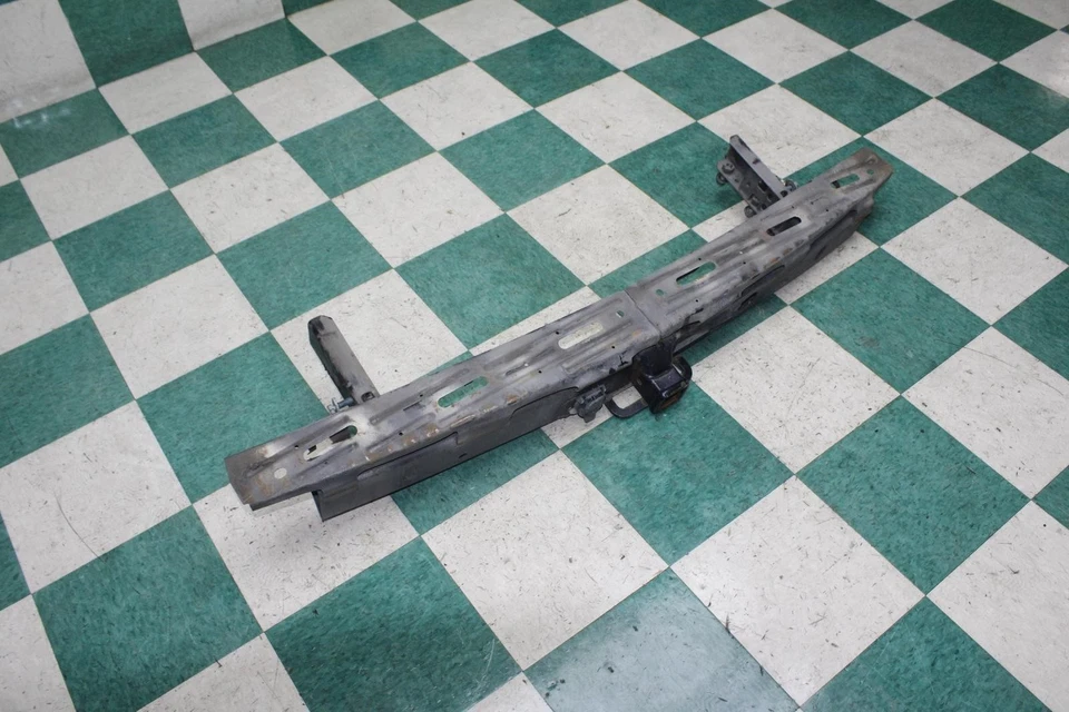 07-14 Suburban Rear Bumper Crash Impact Bar Reinforcement Trailer Hitch Receiver - Imagem 4 de 4