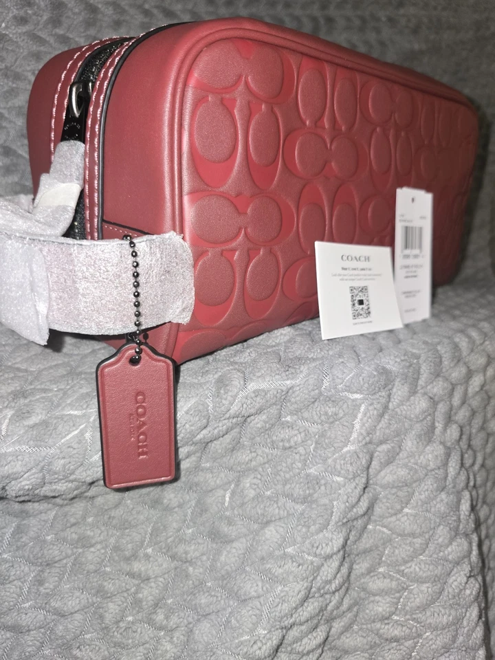 Bolso grande de viaje/aseo Coach de cuero exclusivo nuevo con etiquetas Foto 2 de 4