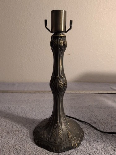 Tiffany Style Glass Table Lamp Base With Switch Excellent Condition