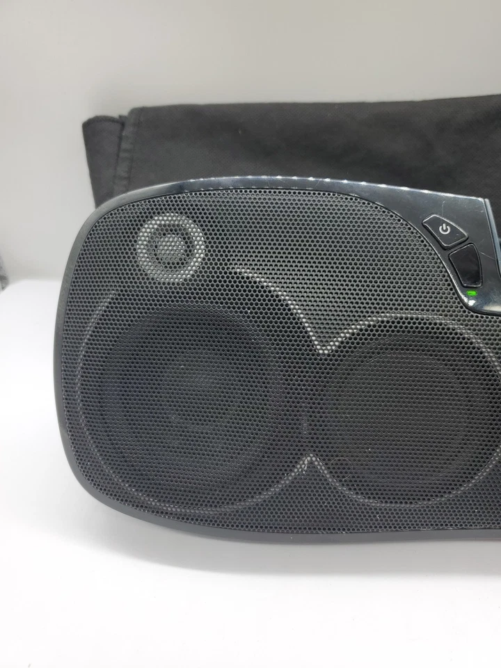 Logitech S-715i Speaker iPod Bluetooth Power Adapter and Remote and Bag - Image 2 of 4