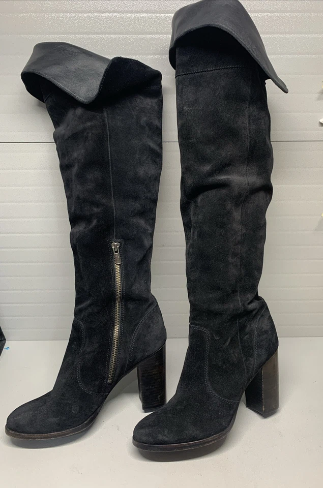 Botas FRYE de couro preto camurça sobre o joelho dobrável tamanho 8 - Imagem 4 de 4