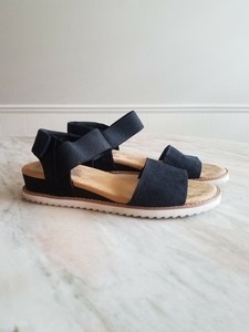 bobs memory foam sandals
