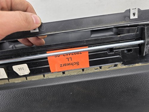 BMW E60 E61 M5 2004-2010 OEM LEATHER PANEL DEPARTMENT COMPARTMENT GLOVE BOX - Picture 6 of 10