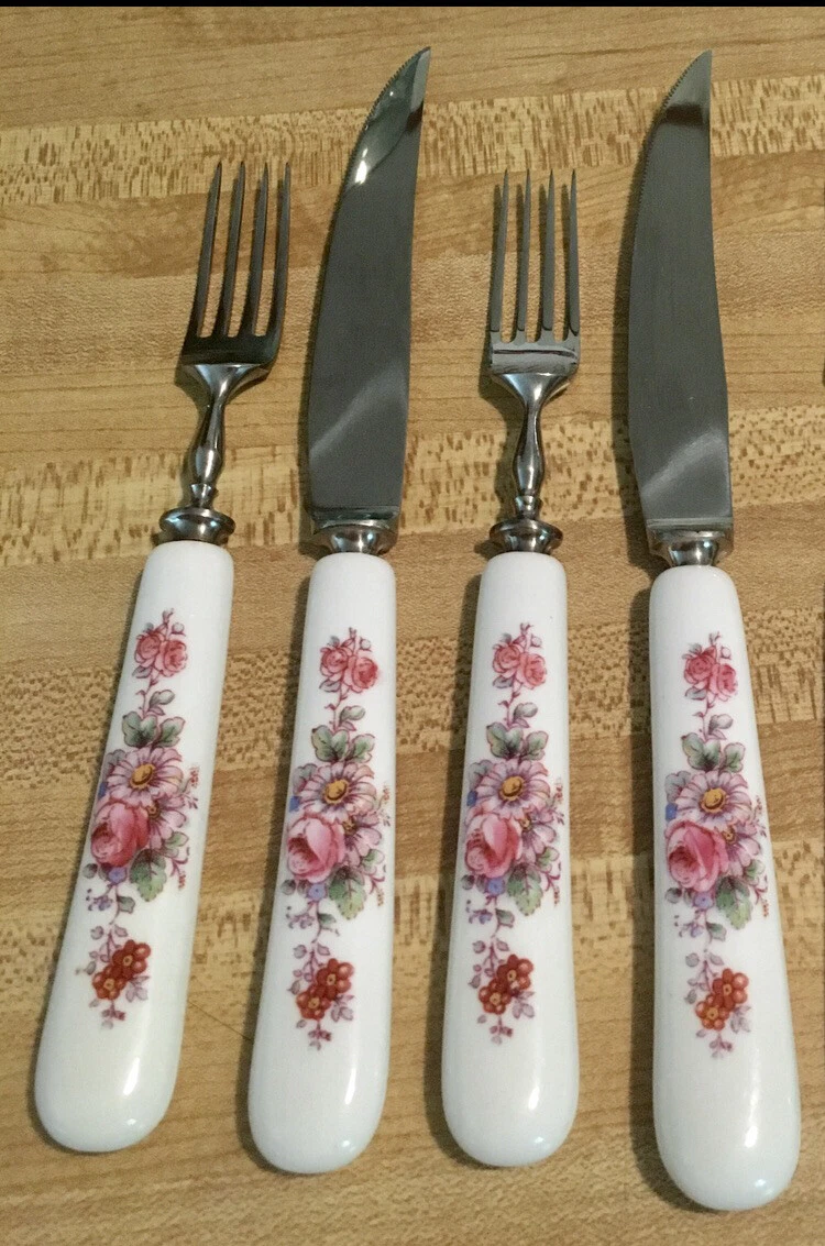 4 Pieces ROYAL CROWN DERBY - 'DERBY POSIES' - SET OF 2 SERRATED KNIVES & 2 FORKS
