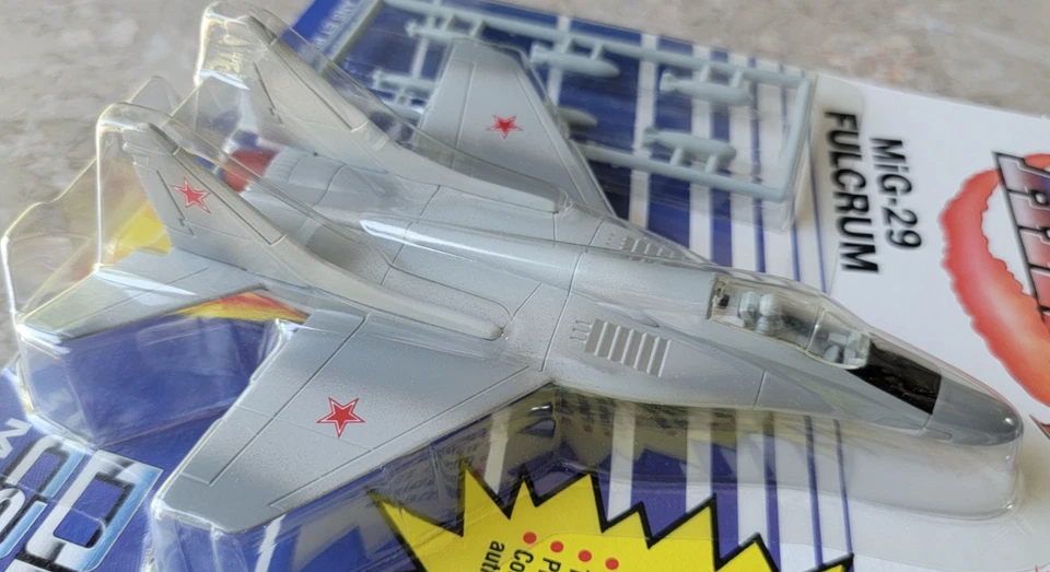 VINTAGE NEW 1990 REVELL AIR ACES DIECAST MIKOYAN MIG-29 FULCRUM RUSSIAN FIGHTER - Image 4 of 4